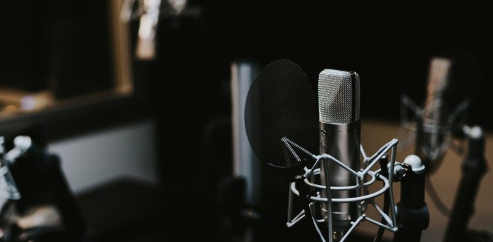 I will record a Commercial, E-Learning, or other Voiceover service for you!